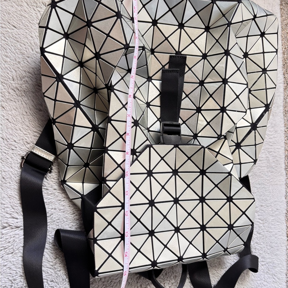 Geometric Silver Backpack - Picture 7 of 8
